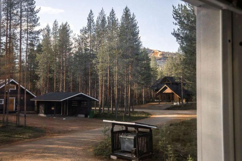Pyhaen Kortepuolukka Pyhätunturi Exterior foto